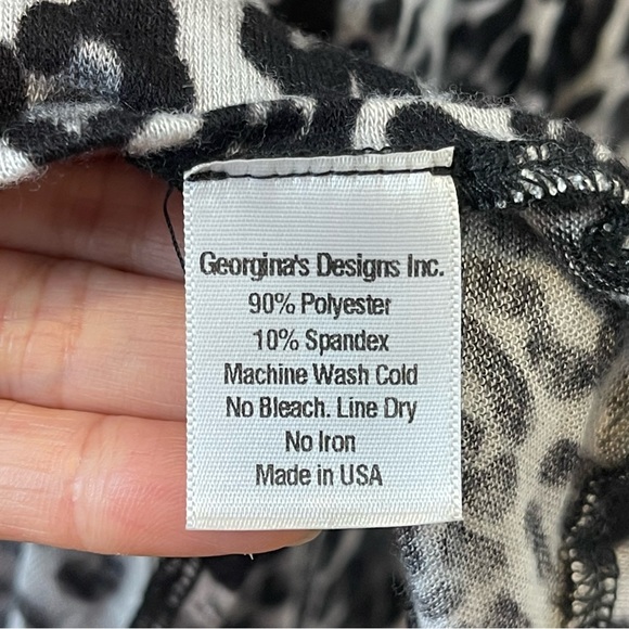 NWT Neli Hamilton Knits Animal Print Hacci Wrap Sz. OS - Picture 9 of 9